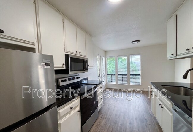 Interior Photo - Lakeside