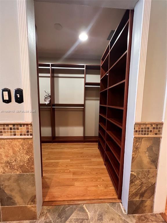 Building Photo - 15501 Dover Ct