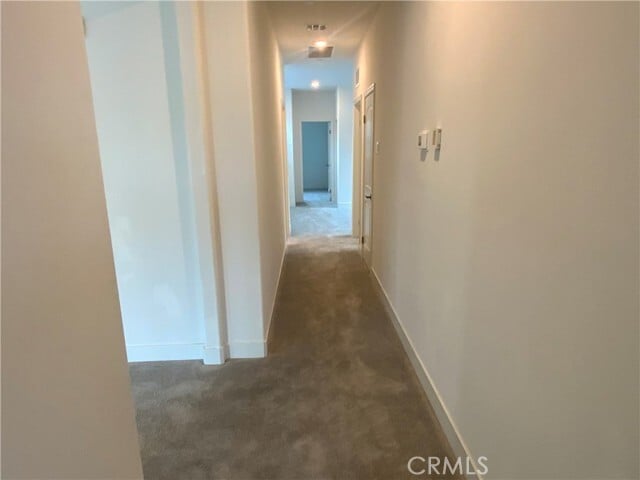 Building Photo - 5927 White Willow Ln