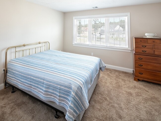 Building Photo - 47 Drum Dr