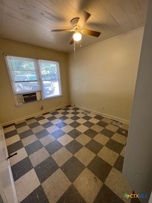 Building Photo - 443 Lindsey St