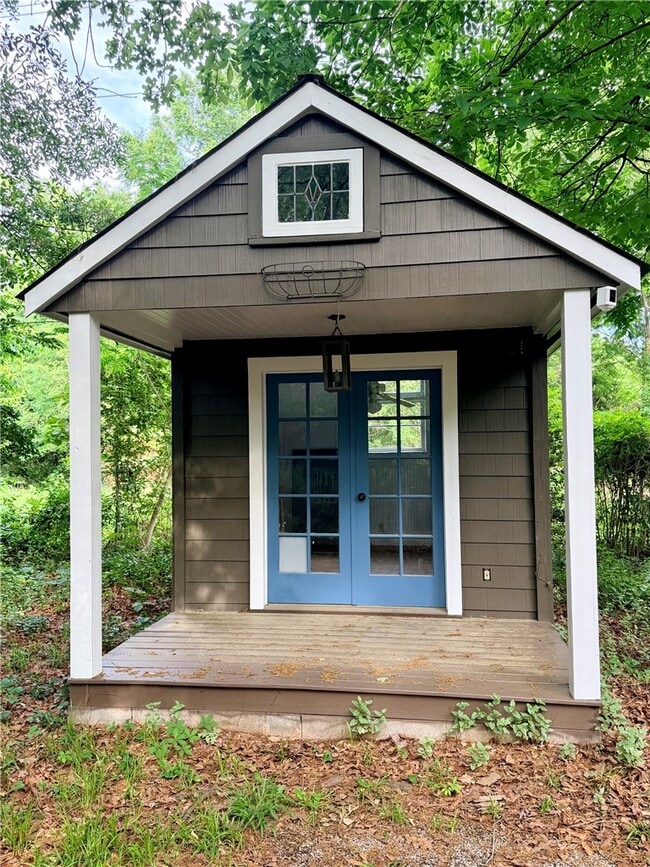Building Photo - 107 Stardust Ln