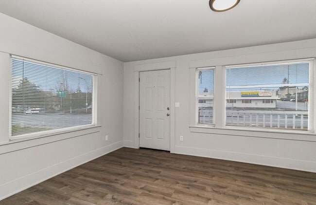 Building Photo - Cute 1 bedroom close to everything in Everett