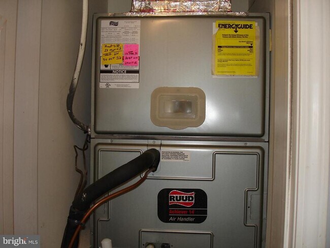 Building Photo - 1219 Bayside Rd