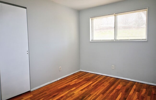 Building Photo - House for Rent in Florissant