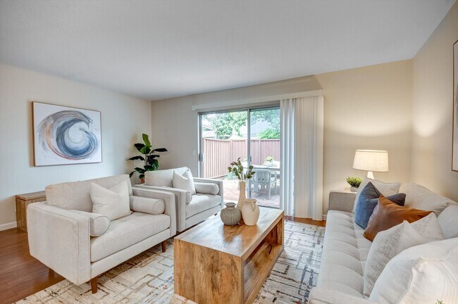 Building Photo - Sunnyvale Meadows Condo