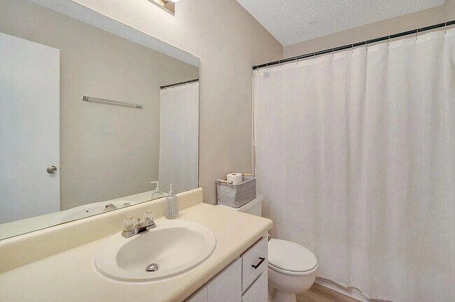 Building Photo - 1308 Tower Dr