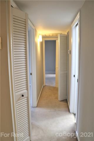 Building Photo - 1847 J Julian Ln