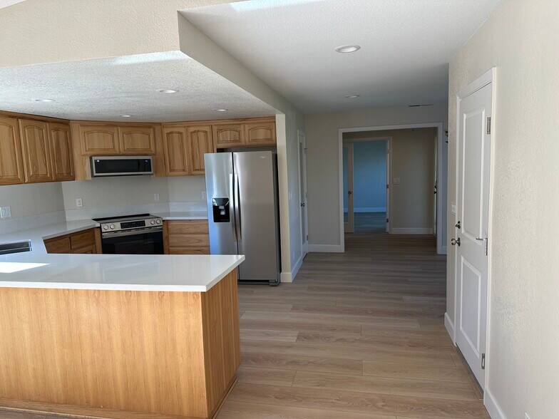 Building Photo - 3013 Notre Dame Dr