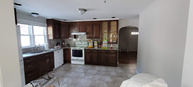 Building Photo - 2520 Madison Ave