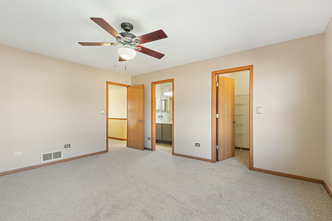 Building Photo - 614 Littleton Trail