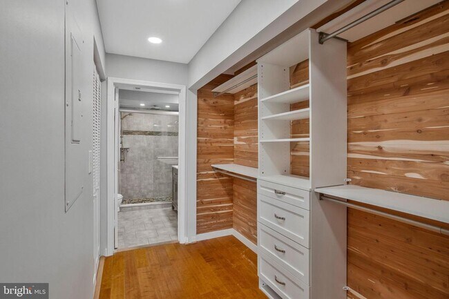Building Photo - 502 Mathias Hammond Way