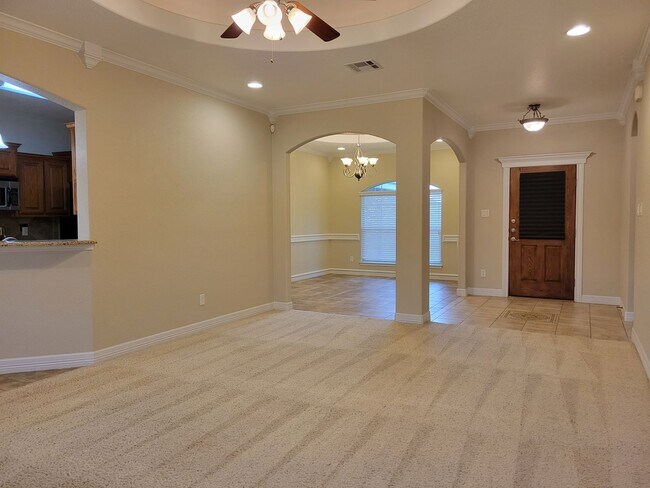 Building Photo - 2501 Leatherwood Dr