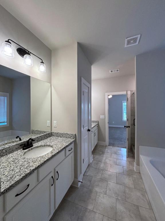 Building Photo - 173 Russell Way