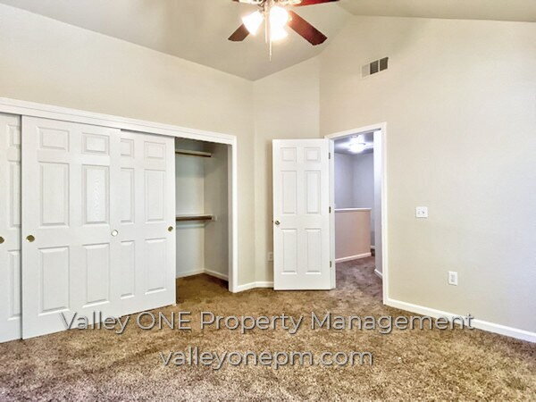 Building Photo - COMING SOON! Private Ground Floor Townhome in Desirable Complex with Attached 2 Car Garage