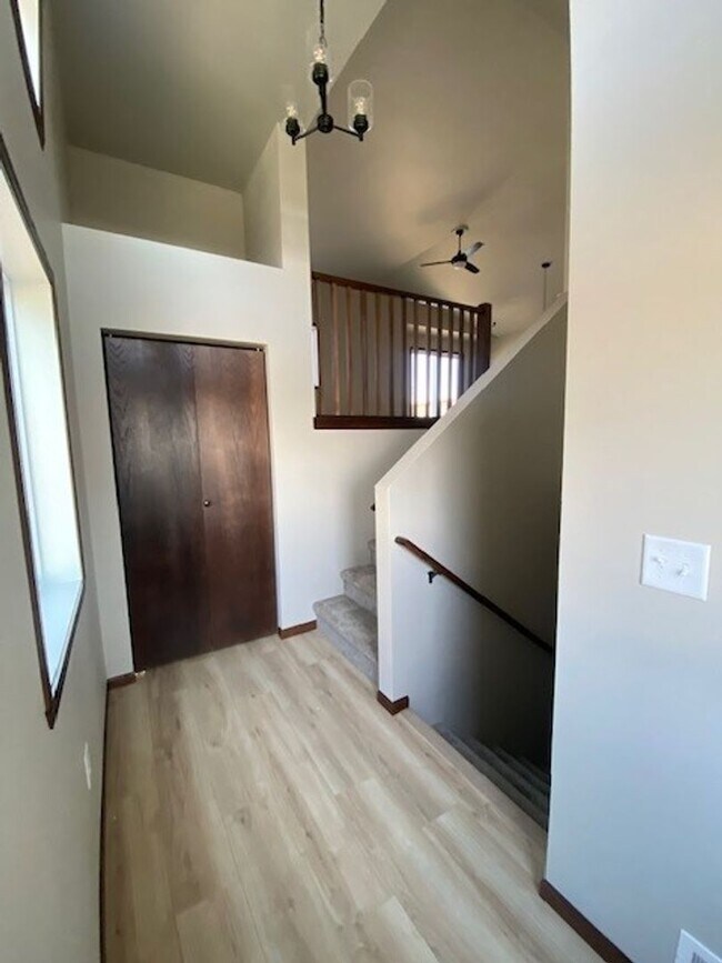 Building Photo - 6437 83rd Ave S