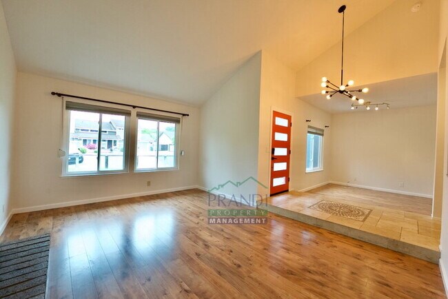 Building Photo - 9 Quince Ct