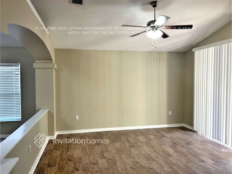 Building Photo - 2502 Clareside Dr