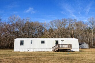 Building Photo - 124 Dakota Dr