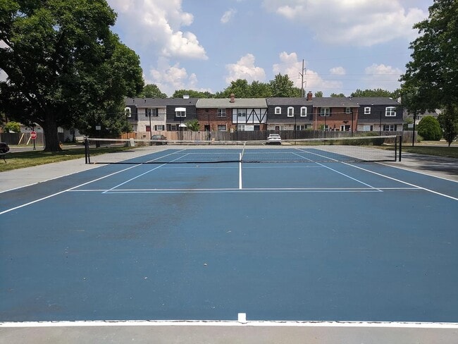 Building Photo - 8516 W 85th St