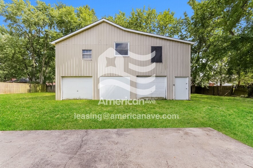 Building Photo - 3814 Franklin St