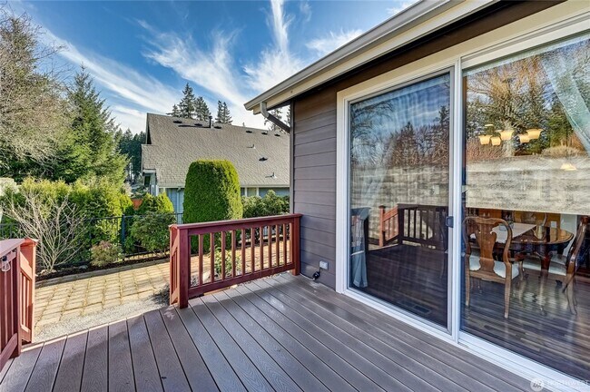 Building Photo - Spacious 2Br in Trilogy at Redmond Ridge 55+ Community