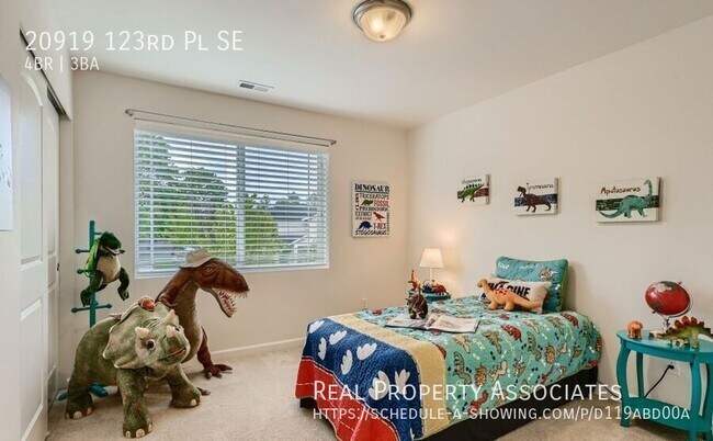 Building Photo - 20919 123rd Pl SE