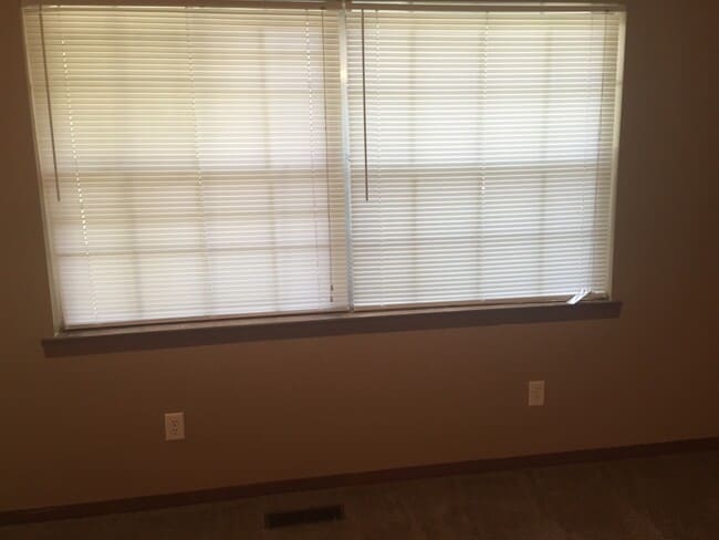 Building Photo - 108 Fair St