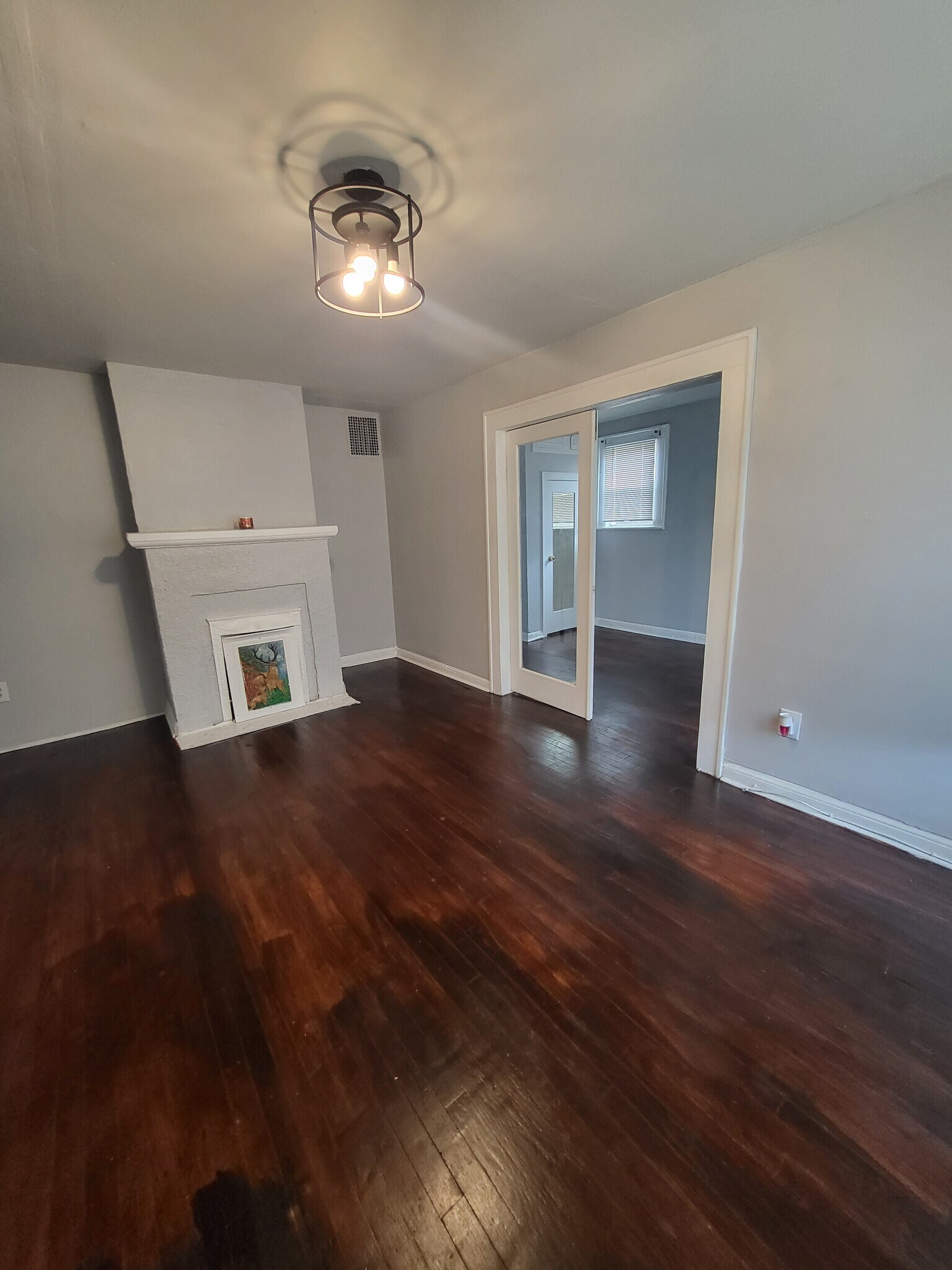 Building Photo - 1718 Pine Grove Ave