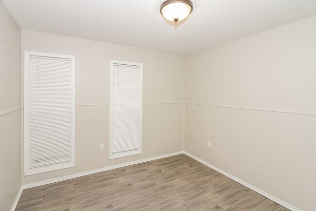 Building Photo - 5403 Clinchport Cir