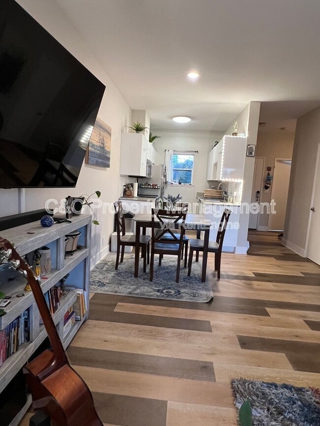 Building Photo - 88 Lakeshore Ct