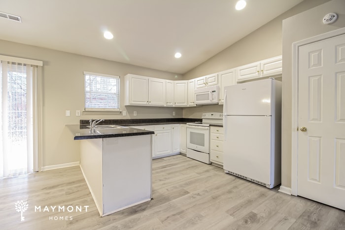 Building Photo - 302 Yukon Dr