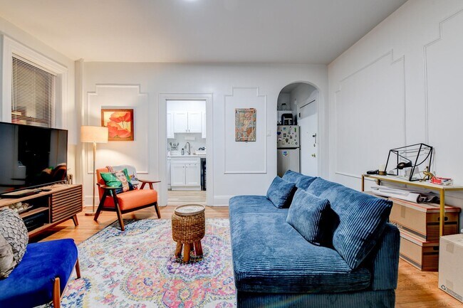 Building Photo - 901 Grand Ave