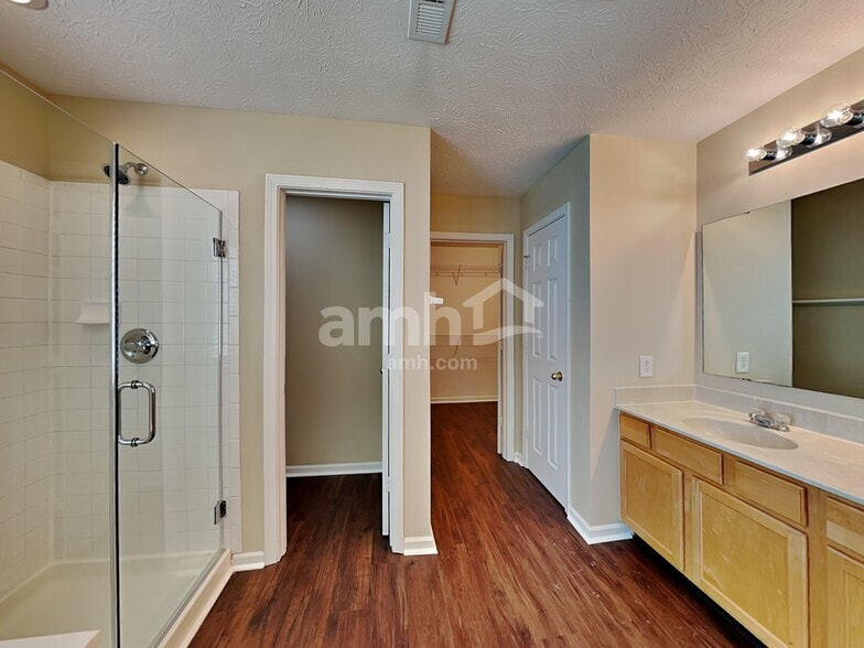 Building Photo - 9179 N Waterfront Way