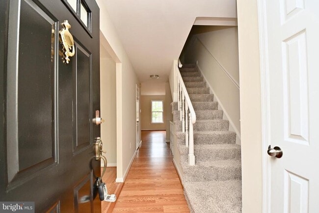 Building Photo - 8991 Omega Ct