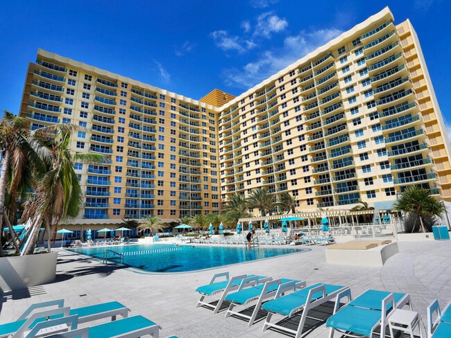 Building Photo - 2501 S Ocean Dr