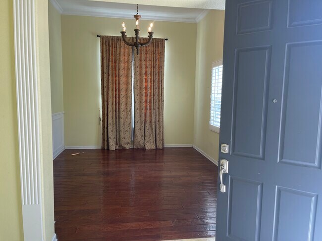 Study - 27900 Alta Vista Ave
