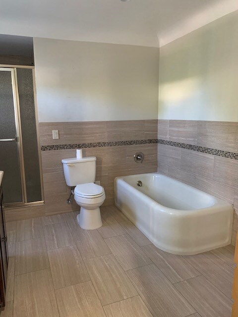 Master Bathroom - 251 N Almont Dr
