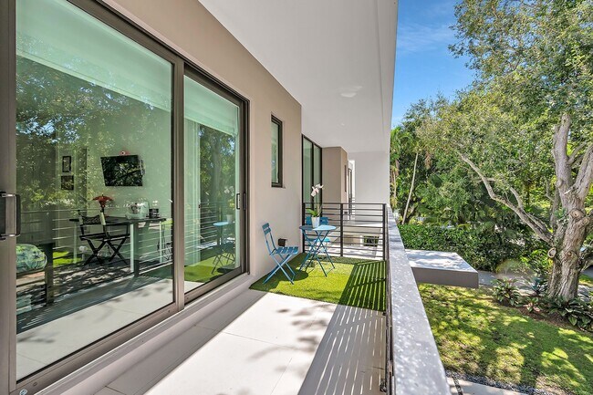 Building Photo - 5921 SW 87th St