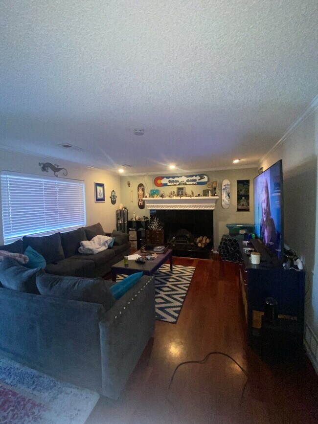 Building Photo - 1175 E Dry Creek Pl