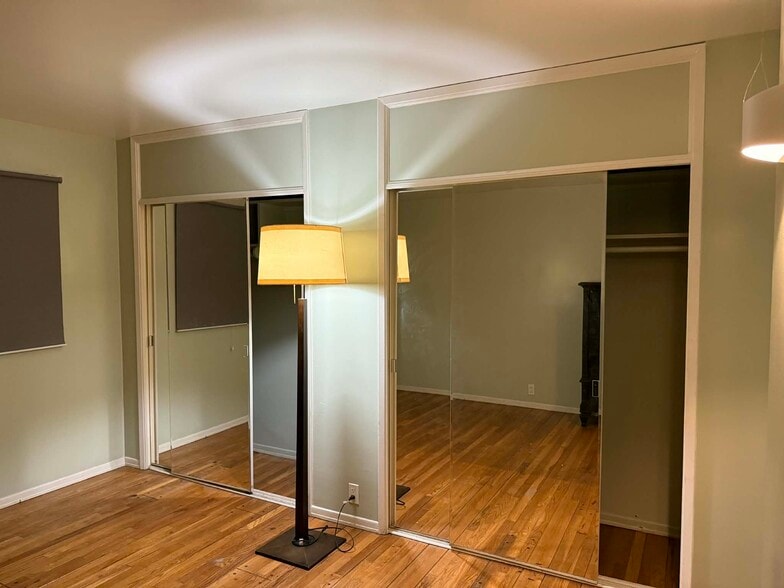 Building Photo - 3200 S Sepulveda Blvd