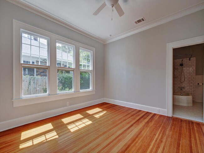 Building Photo - UT PRE-LEASE: Luxury 4 bedroom home in Wes...