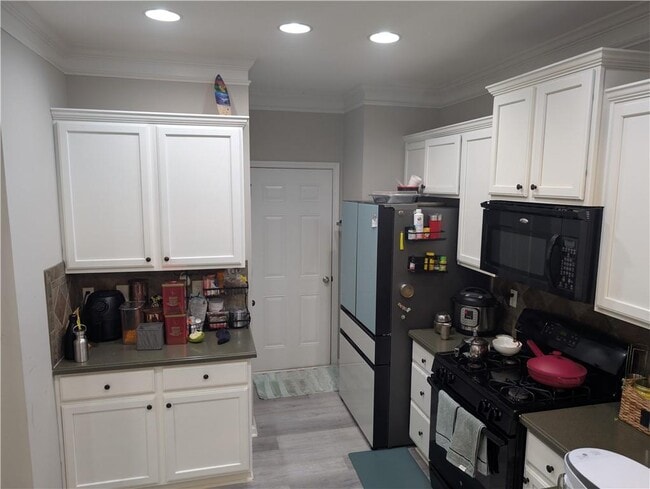 Building Photo - 4985 Hastings Terrace