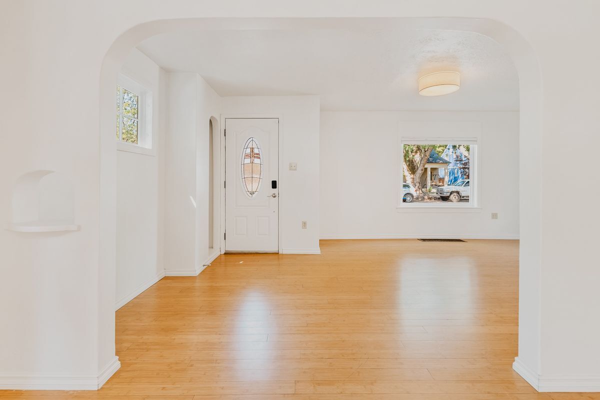 Building Photo - 1610 N 10th St