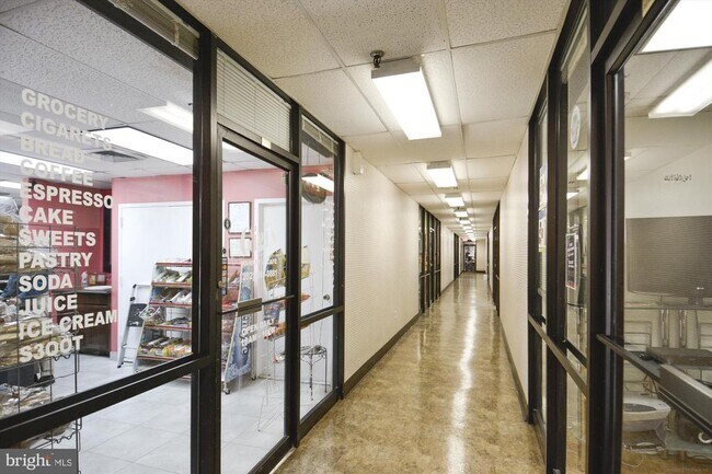 Building Photo - 3701 S George Mason Dr