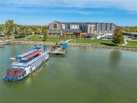 Building Photo - 205 Lakeshore Dr