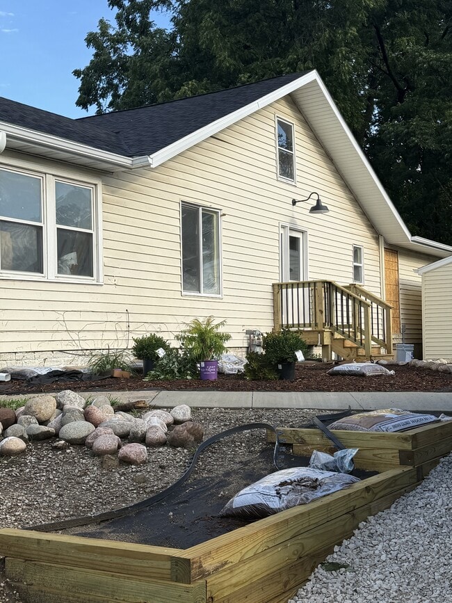 Primary Photo - 5301 Urbandale Ave