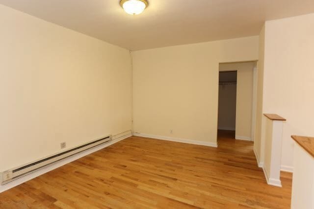 Building Photo - 3723 N Pine Grv