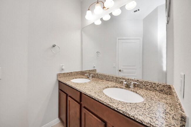 Building Photo - 5118 Kingship Ct