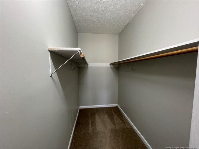 Building Photo - 2840 Chillingworth Dr